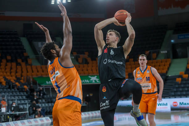 求现代边后 求现代边后