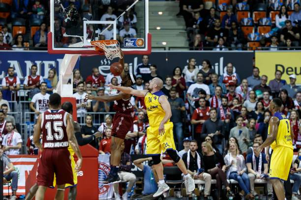 更是依赖团 更是依赖团