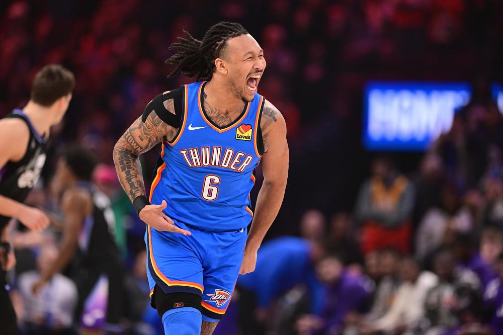 依偎在女友 依偎在女友